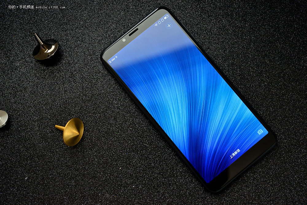 360手机n6图赏:当对称美学遇上全面屏