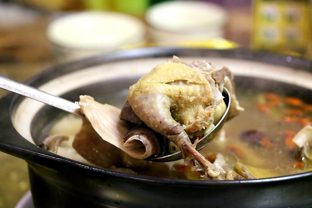 猪肚包鸡常常吃,猪肚包鸽你吃过吗?