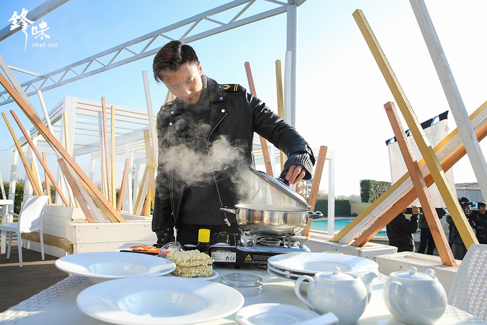 twins《锋味》狂觅意大利美食 谢霆锋称阿娇"充满爱"