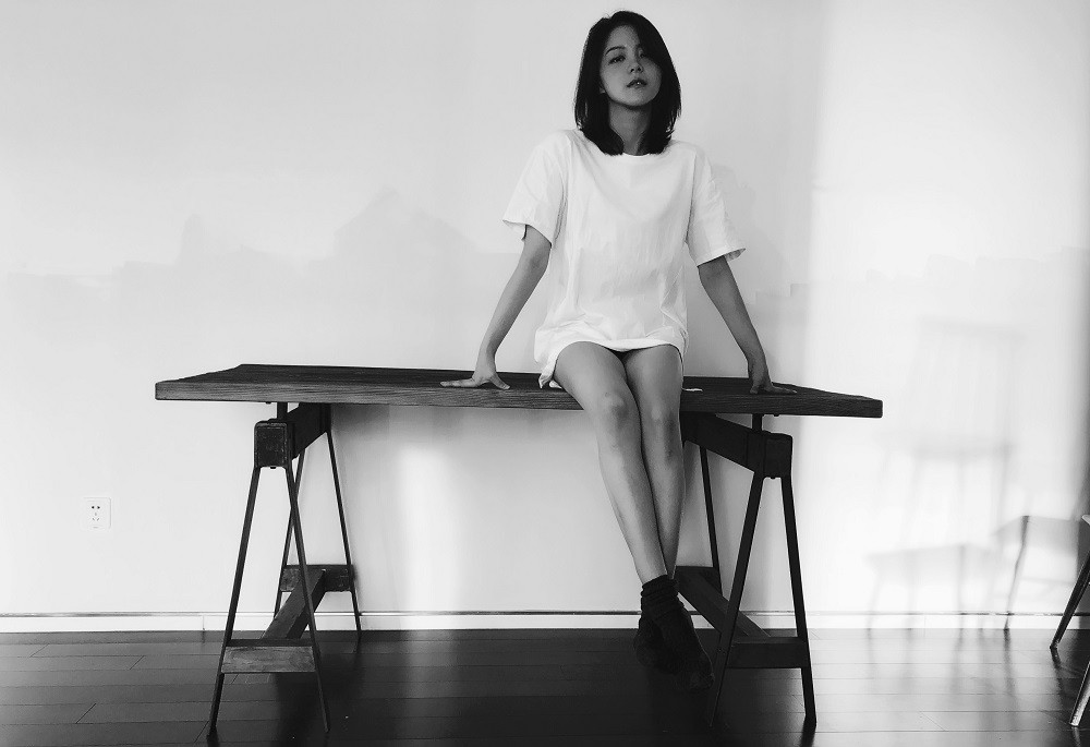 王玥兮光影流动宛若精灵 魅力多变未来可期