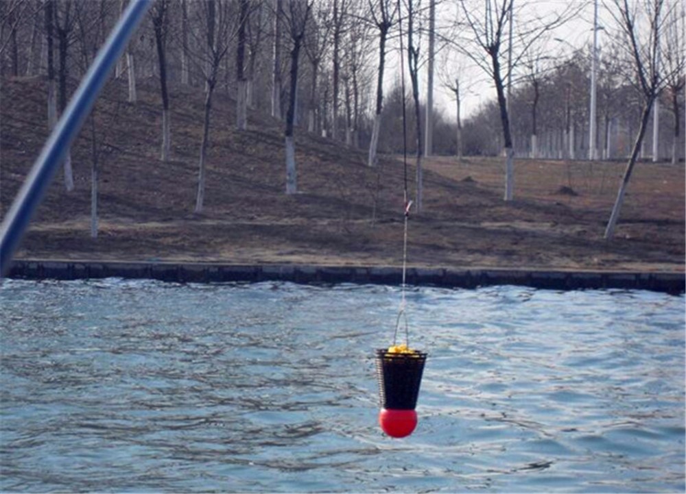 冬钓打窝有耐心,技巧亦善变|技巧|善变|窝点_新浪新闻