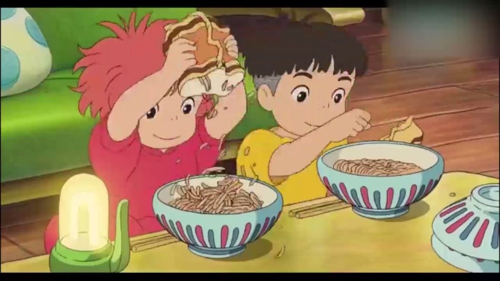 悬崖上的金鱼姬波妞吃泡面这一段真的百看不厌食欲大开画面好舒服啊