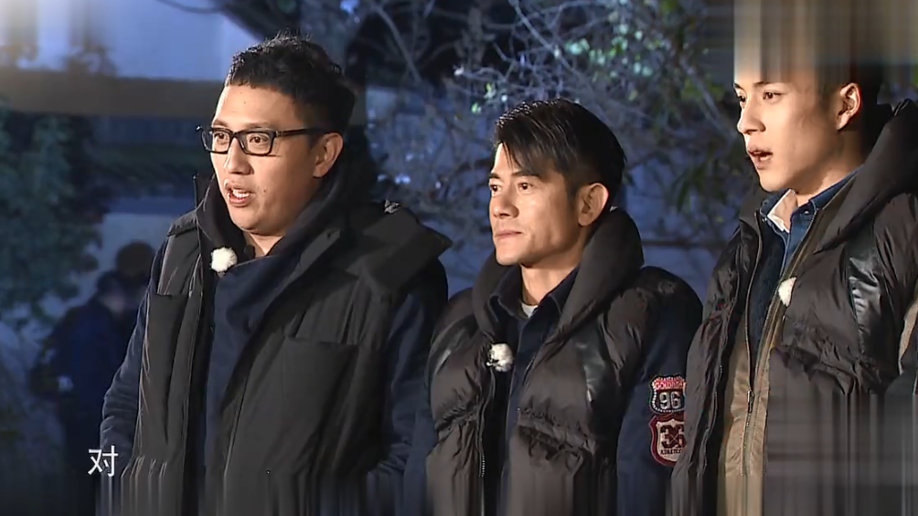 孙杨抢凳子变身绿巨人,韩东君用力太猛屁股疼得嗷嗷叫