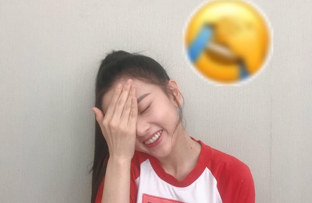 "小张柏芝"宋祖儿模仿表情包, 网友: 美得太超凡脱俗了