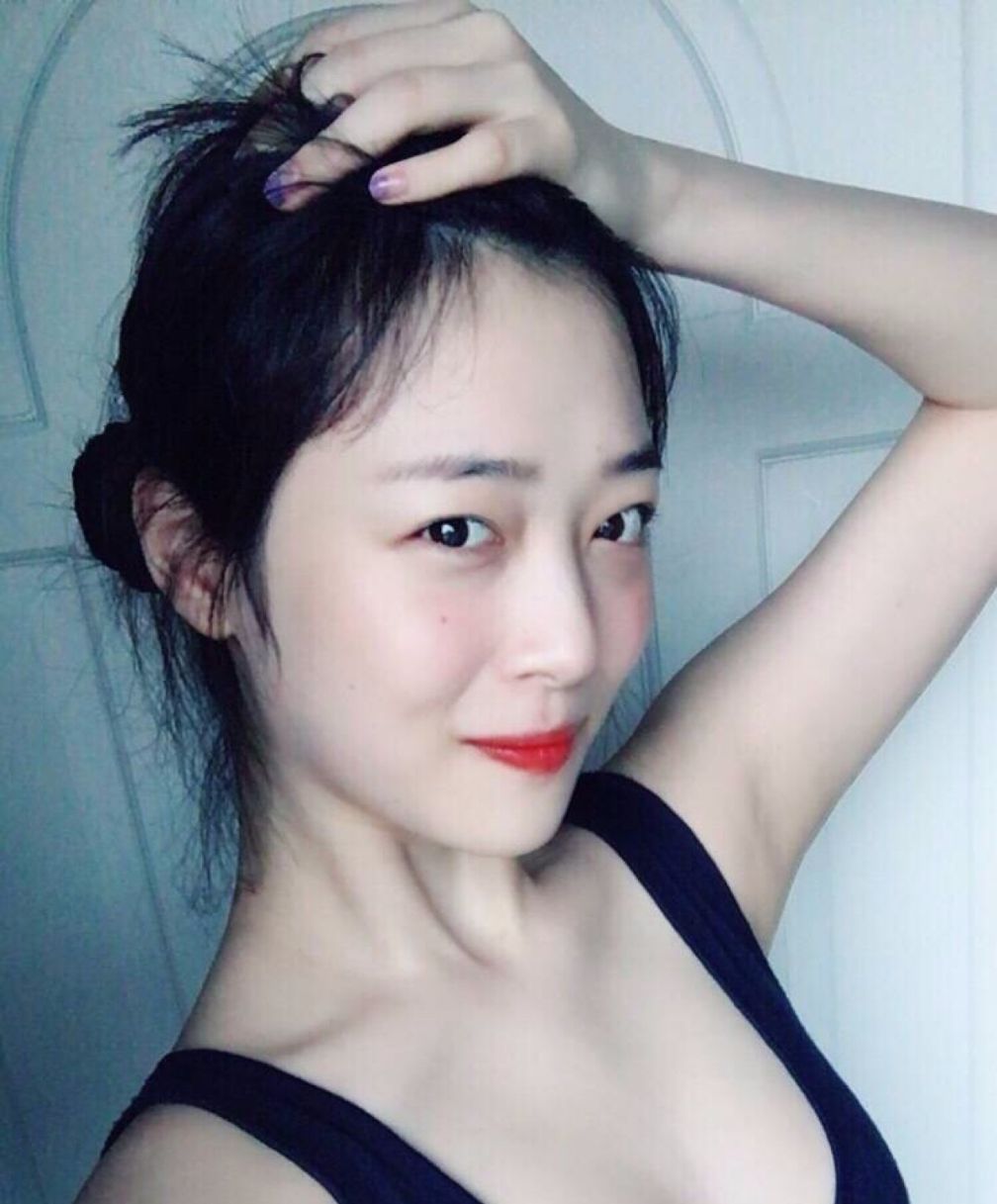 韩国女星崔雪莉旧照对比,网友:去趟韩国我也能出道了!