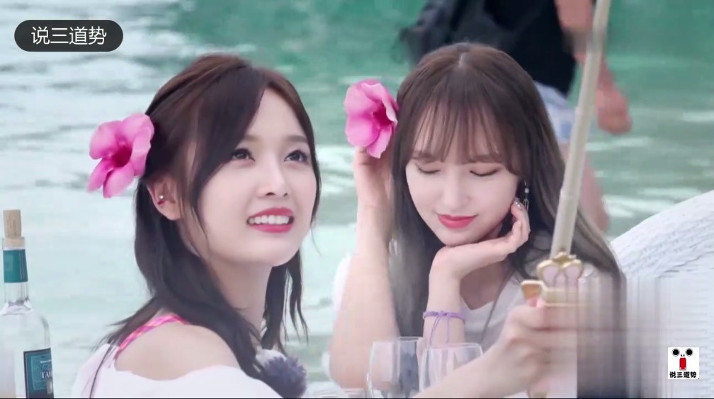 程潇 吴宣仪 程潇为吴宣仪准备海上生日趴,中国好闺蜜啊,雨中海上吃饭