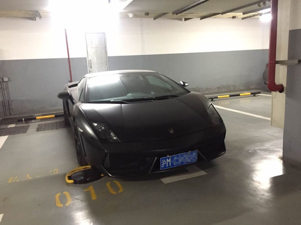 不少明星住这里这辆五菱真是一股清流