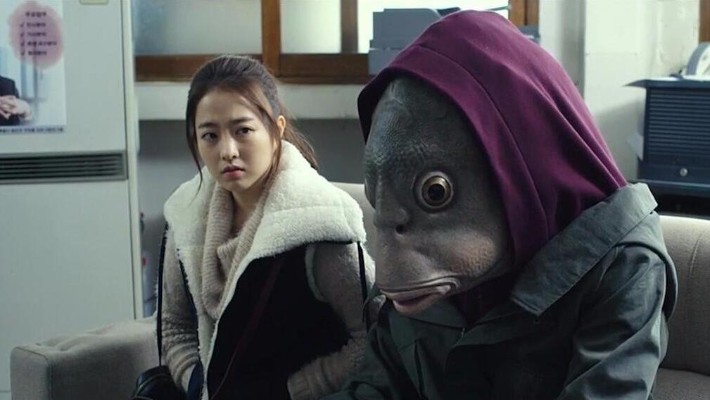 女孩的男朋友变成"半人半鱼"的怪物,.