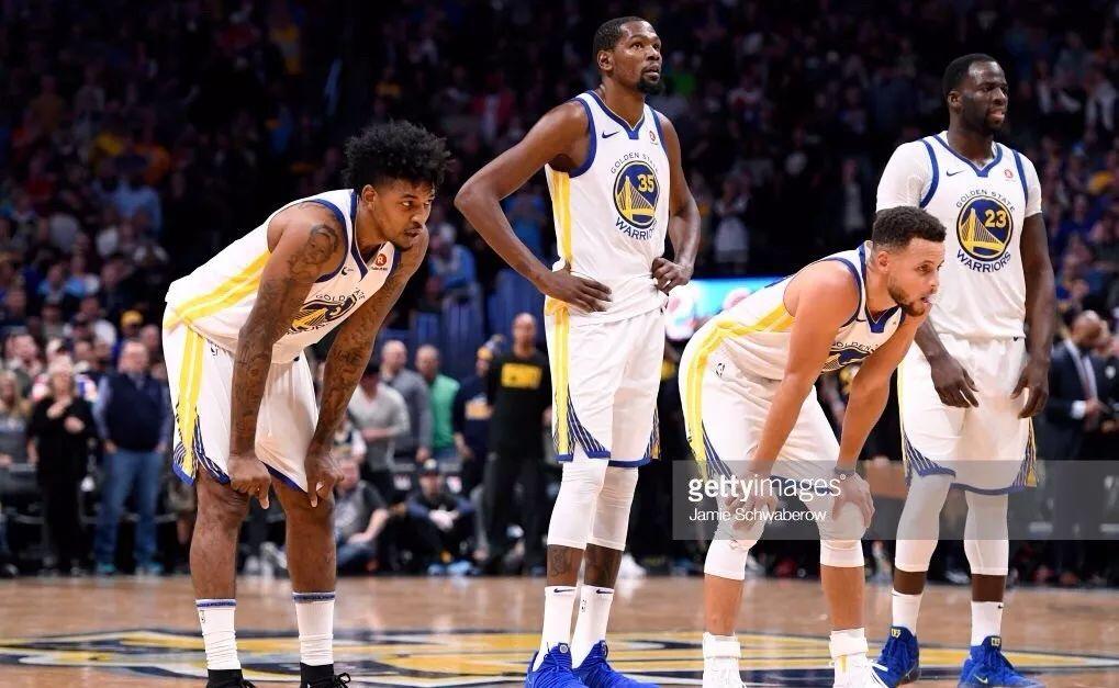 尼克杨: 阿里纳斯技能包老子玩腻了, 换个库里技能包试试!