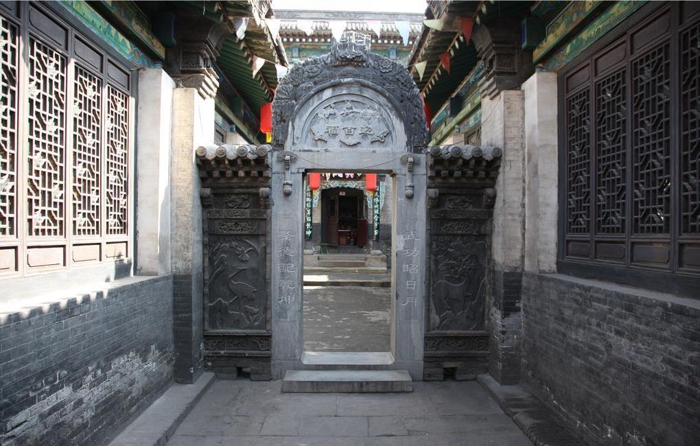 渠家大院有着特有的历史厚重感,在这里心很容易静下来