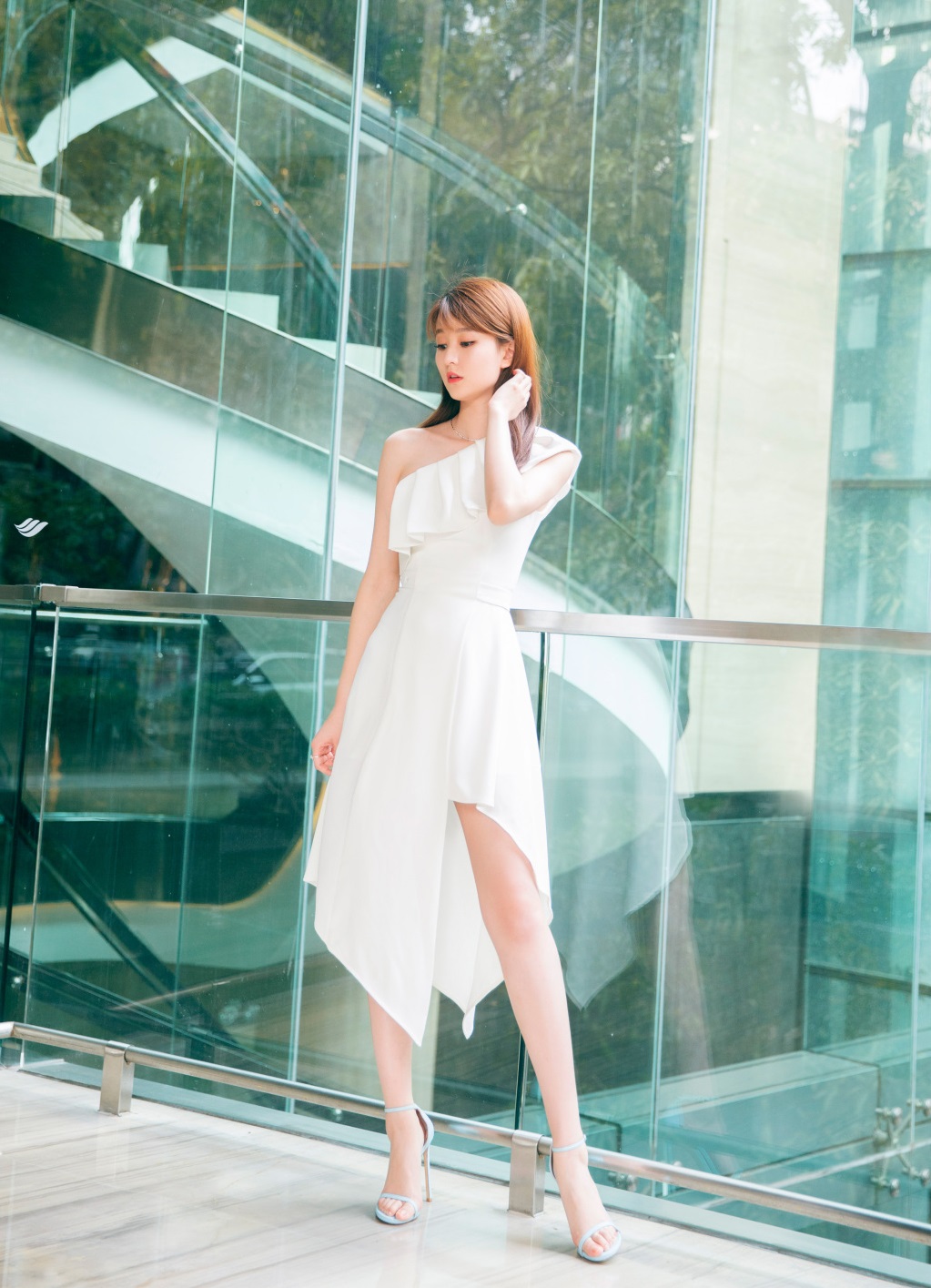 路人视角下乔欣颜值依旧在线只是对比官方照似乎胖了不少