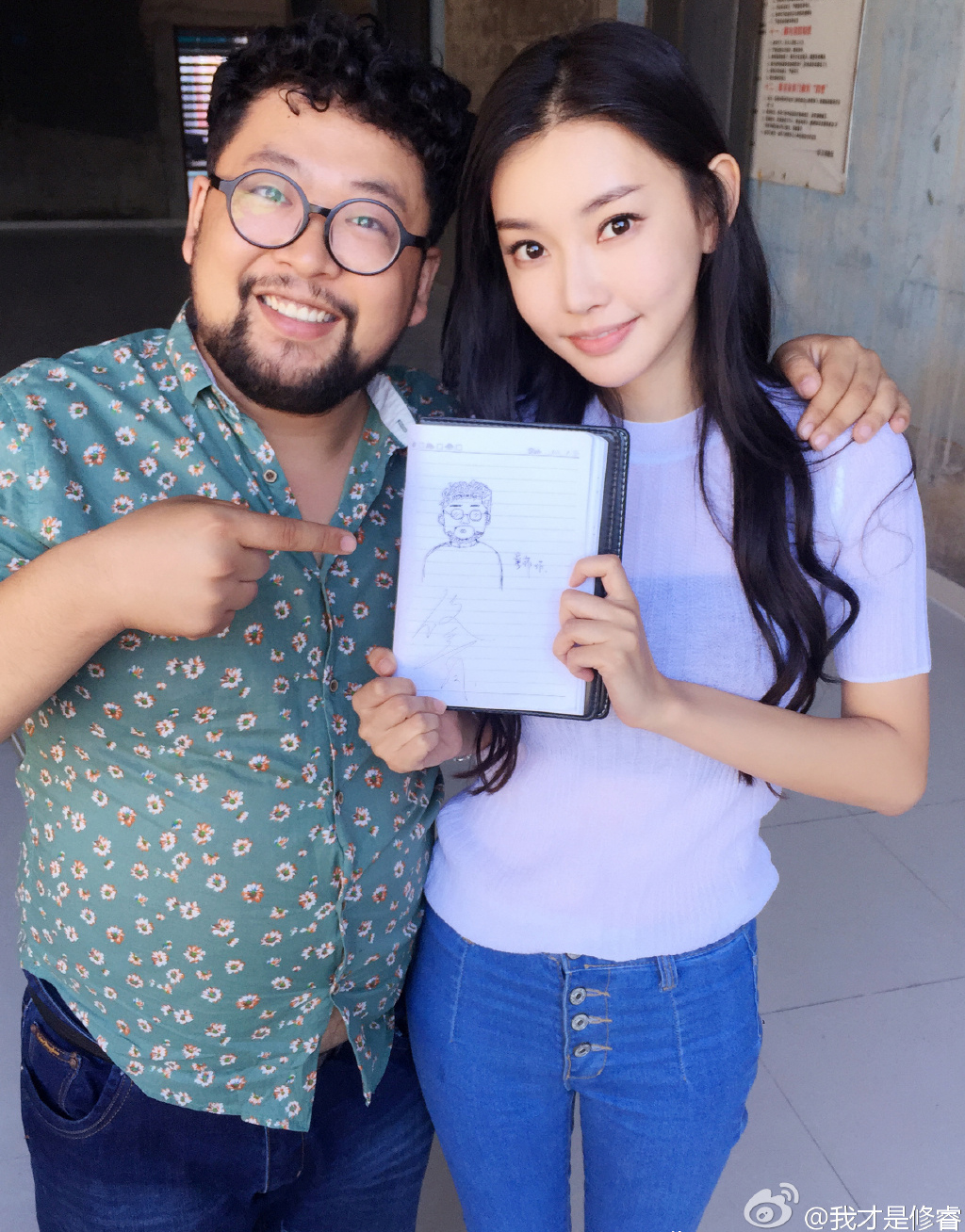 乔杉晒和漂亮妻子恩爱照,搭档修睿老婆照片曝光,走了另一个极端