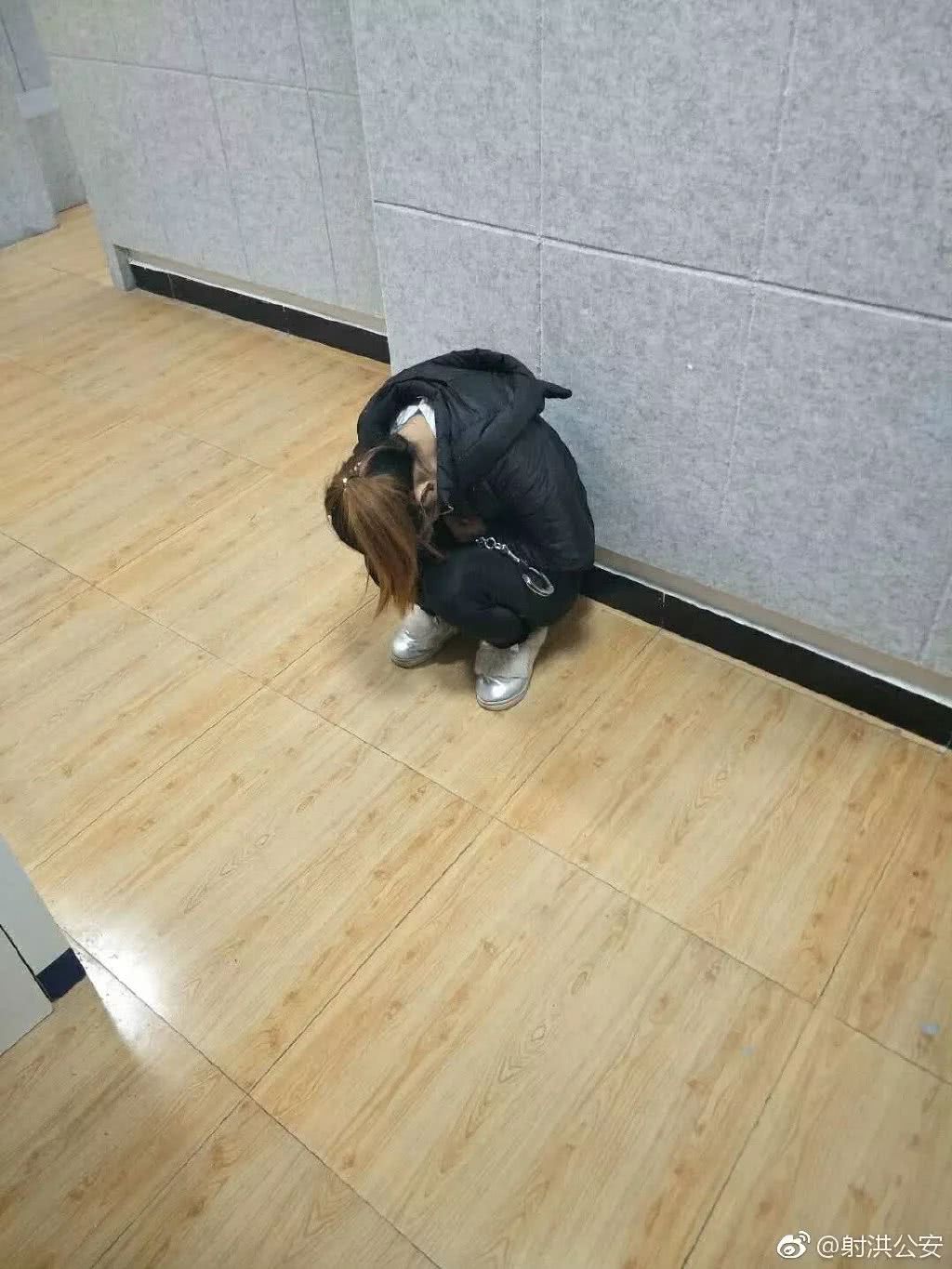 遂宁一对男女吸毒被抓个正着,这次抓人的竟然是"f4"!