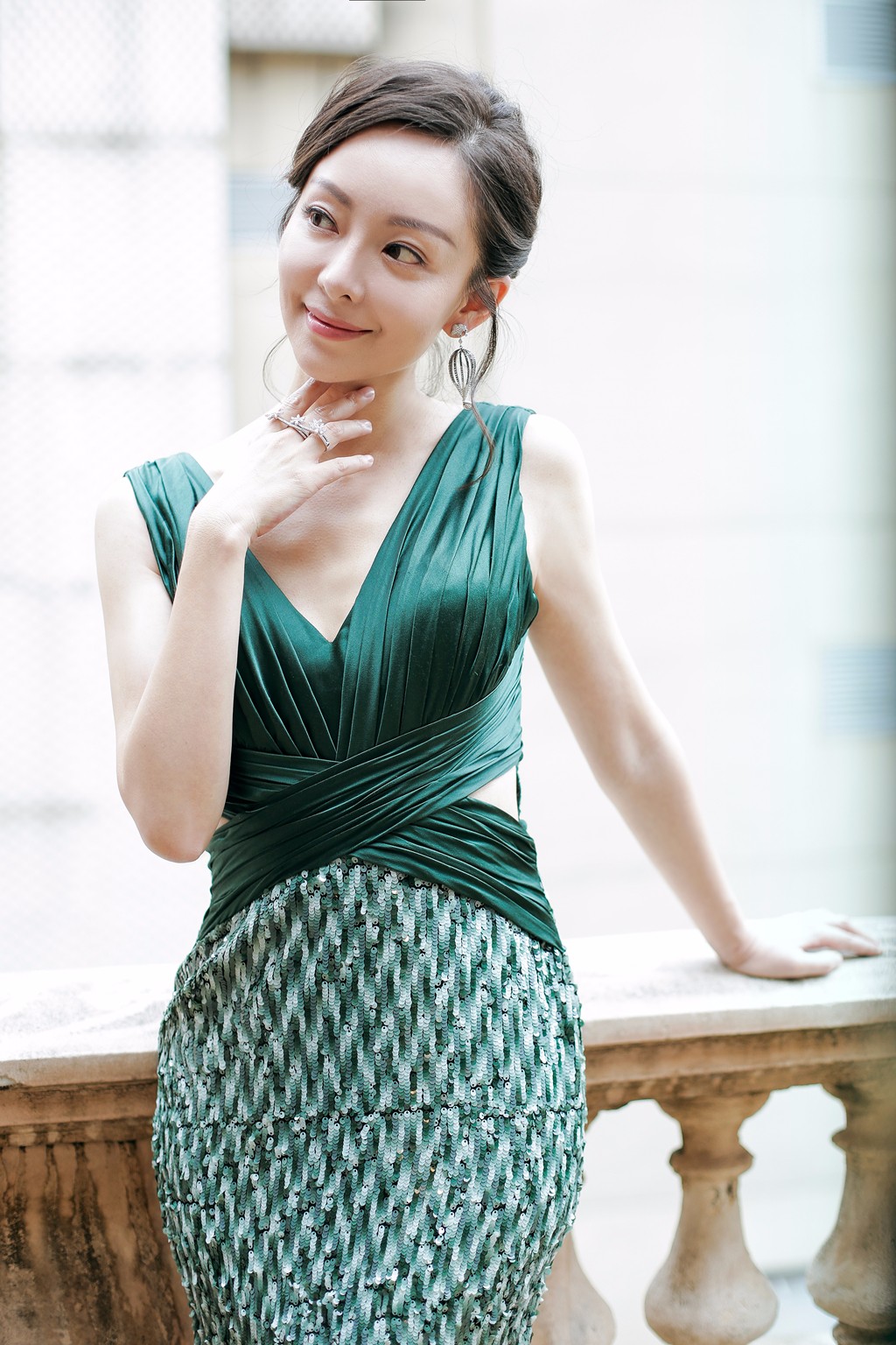 许榕真唯美生日大片 笑靥嫣然宛若人鱼公主