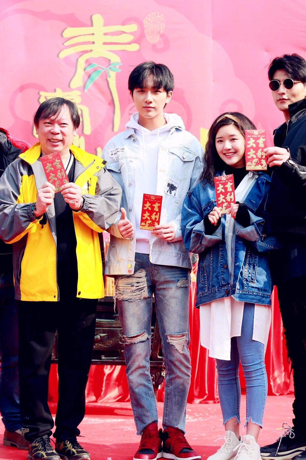 《凤囚凰》马雪云新剧开机,赵露思搭档李宏毅传播正能量