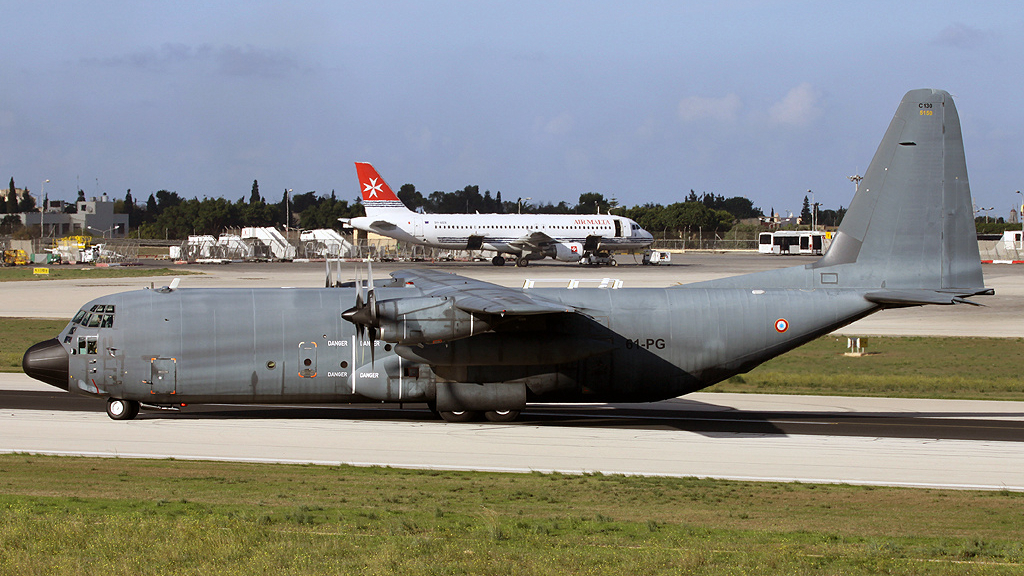 法国空军又添利器 第一架c130j运输机到货 将与别国共用