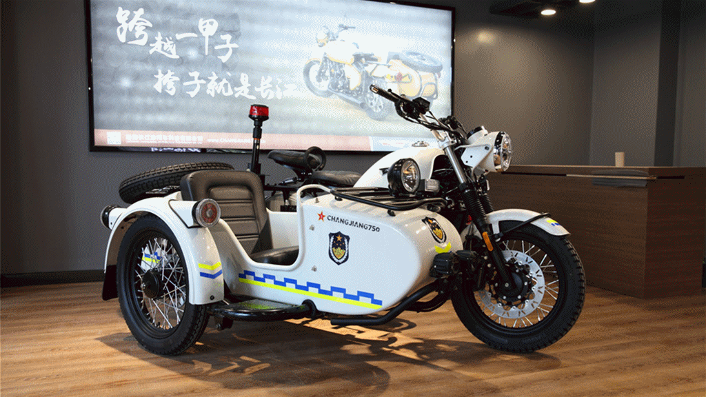 进店实拍:新款大排量警用挎子-新浪汽车
