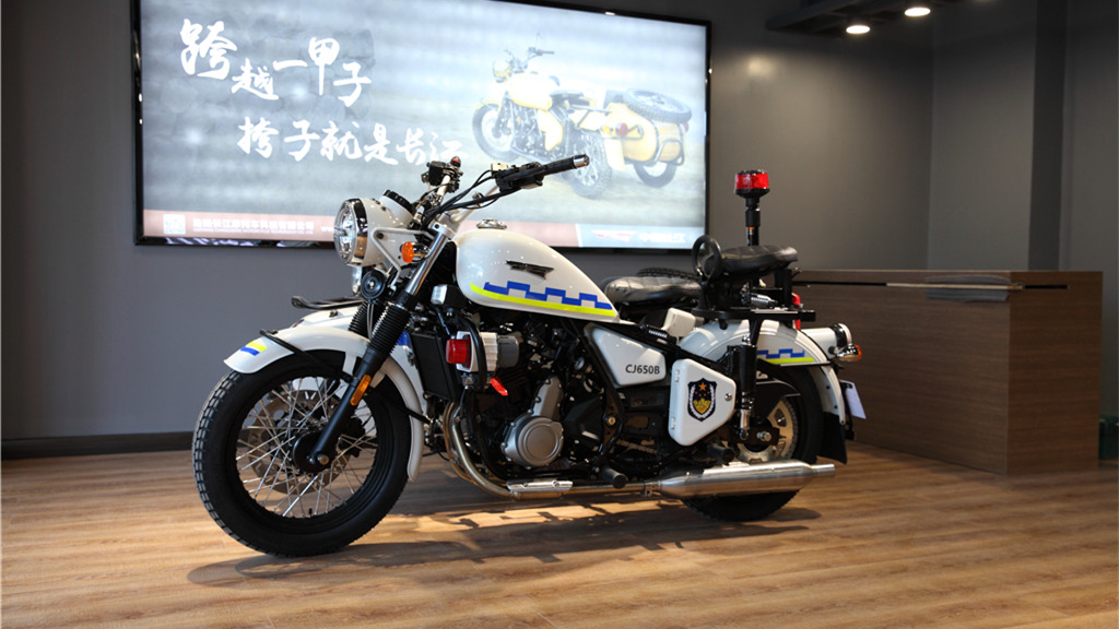 进店实拍:新款大排量警用挎子-新浪汽车