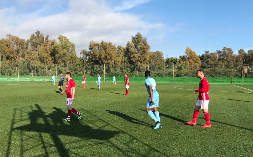 中国足球遭0比8惨案!苏宁输球又输人,球迷戏称