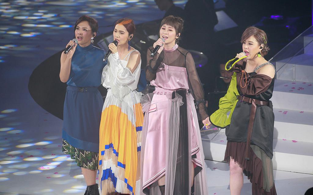 4 in love时隔16年再合体 杨丞琳与姐妹合体演唱感动落泪