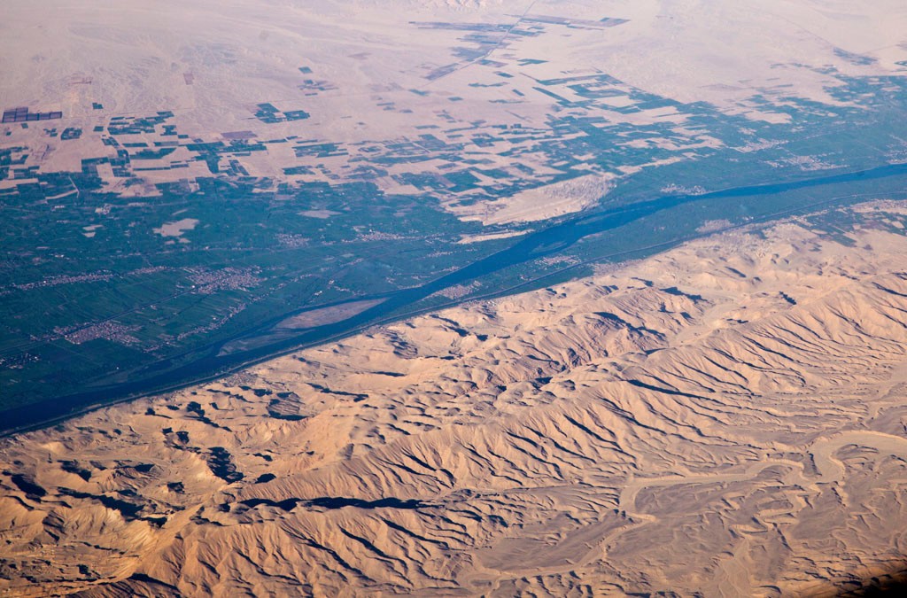 从空中俯览埃及|埃及|尼罗河|沙漠_新浪新闻