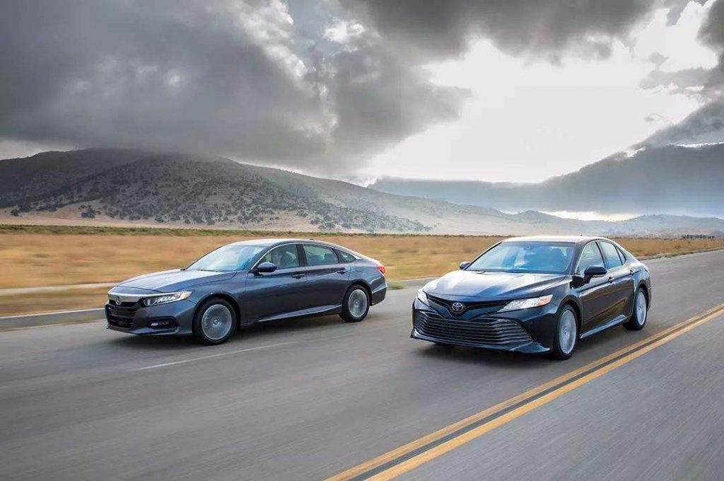 终身质保、免费救援、流量不要钱 领克01为何