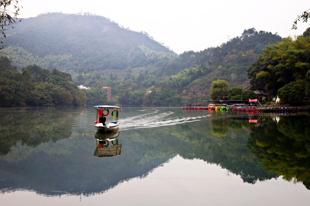 富春江水系很早就是杭州,上海通向浙江內地,福建北部,安徽南部和江西