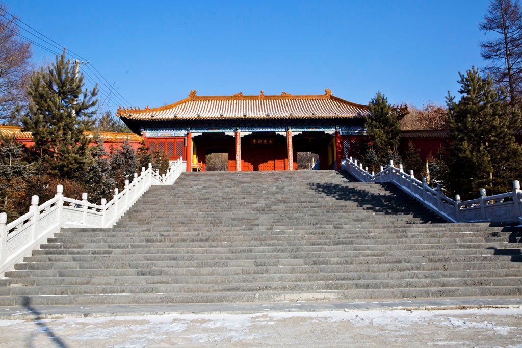 创建了多处全国第一的寺庙 绥芬河大光明寺