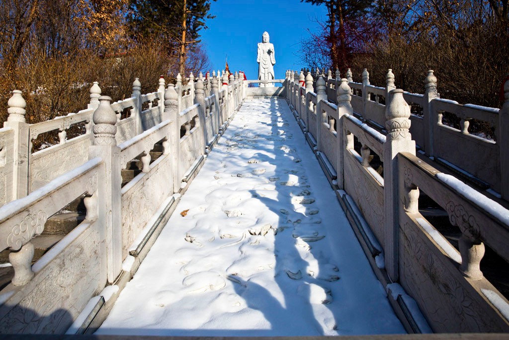 创建了多处全国第一的寺庙 绥芬河大光明寺
