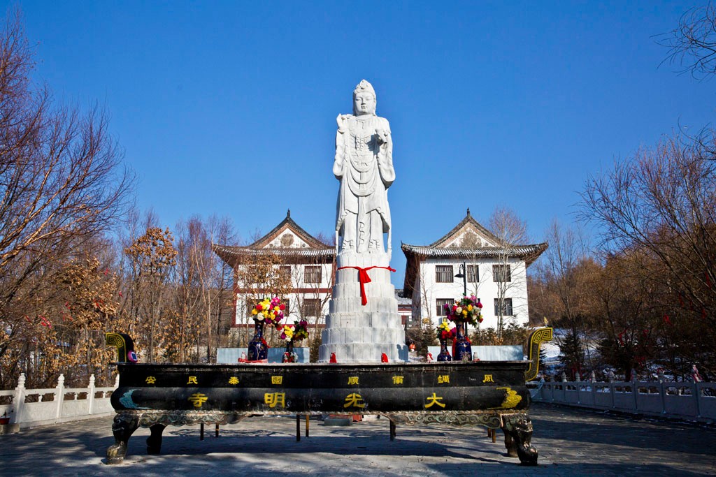 创建了多处全国第一的寺庙 绥芬河大光明寺