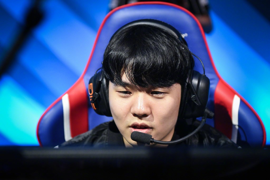 s8赛季,谁才是lol第一中单,谁是哪个力挽狂澜的男人!