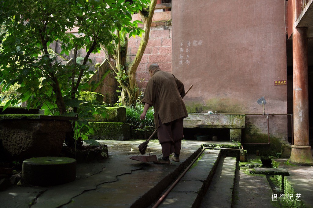 是蒙顶山诸多寺庙中最早修建的寺庙之一,几经兴废,如今只剩下几位僧人
