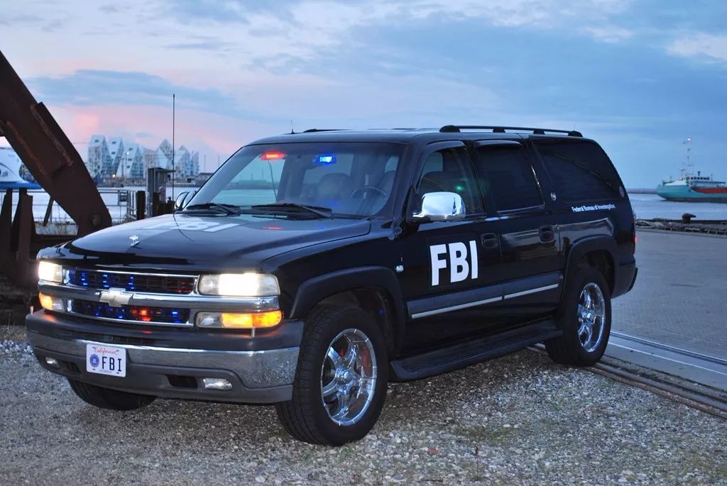 然而实际上在美国,萨博班的最大用户群往往是家里很多孩子的拉丁裔