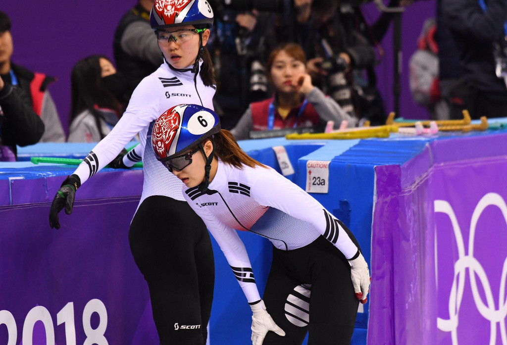 女队两王牌疑自残被调侃|短道速滑|平昌冬奥会|女队_新浪网