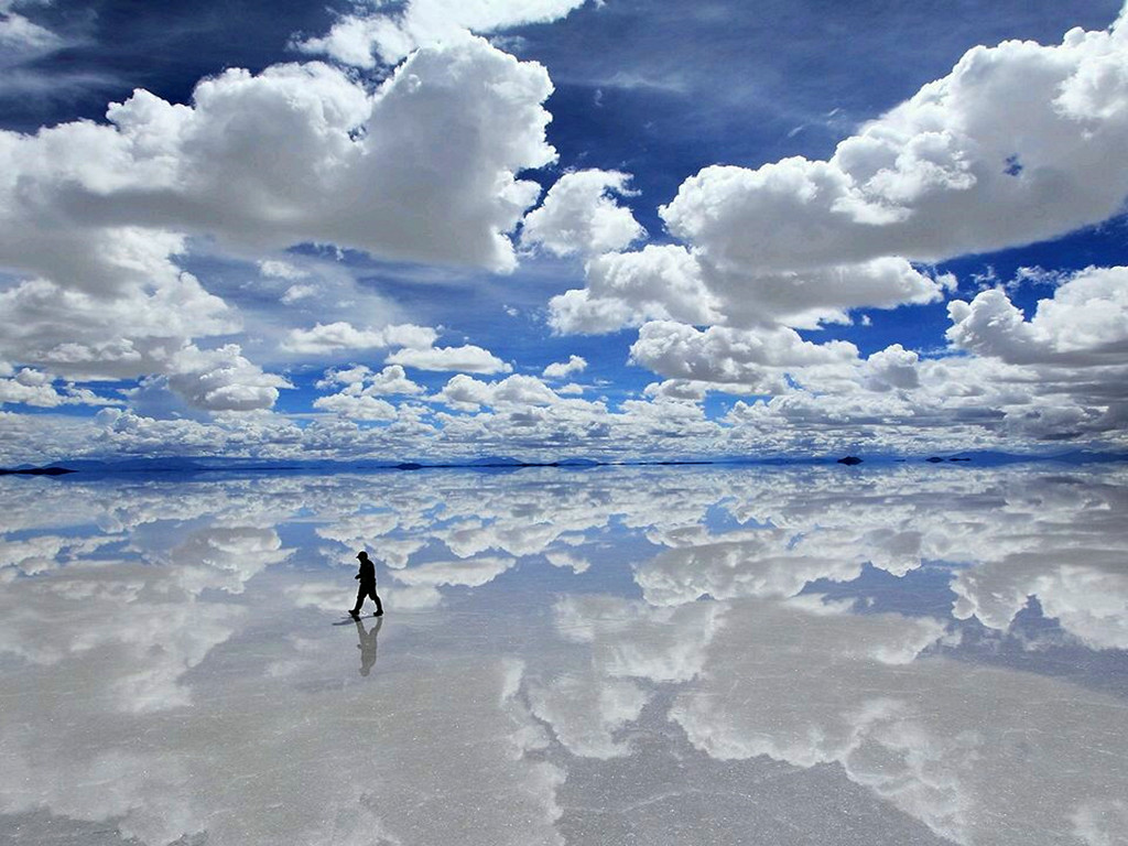 远在天边,近在眼前!地球上最接近天堂的景象:玻利维亚天空之镜