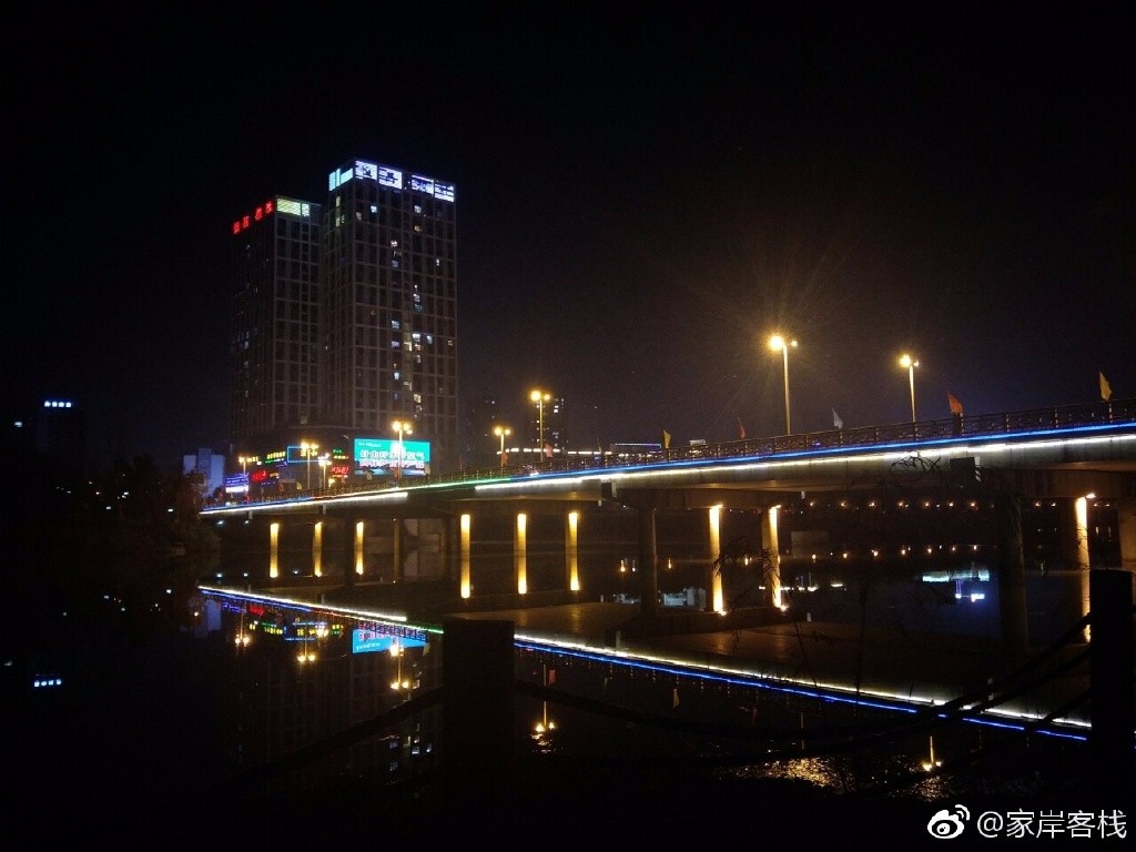 2018广元夜景,努力做到随遇而安!