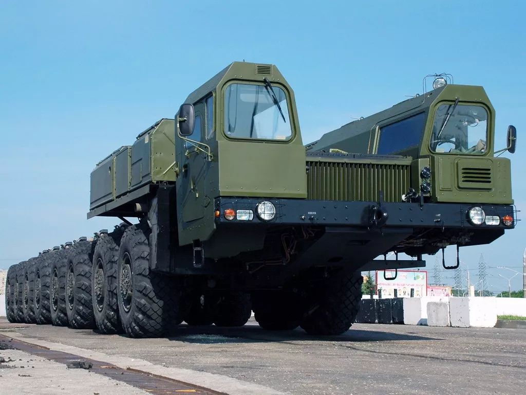 解体前该厂生产了型号为МАЗ-7907的24x24全轮驱动超重型导弹发射车