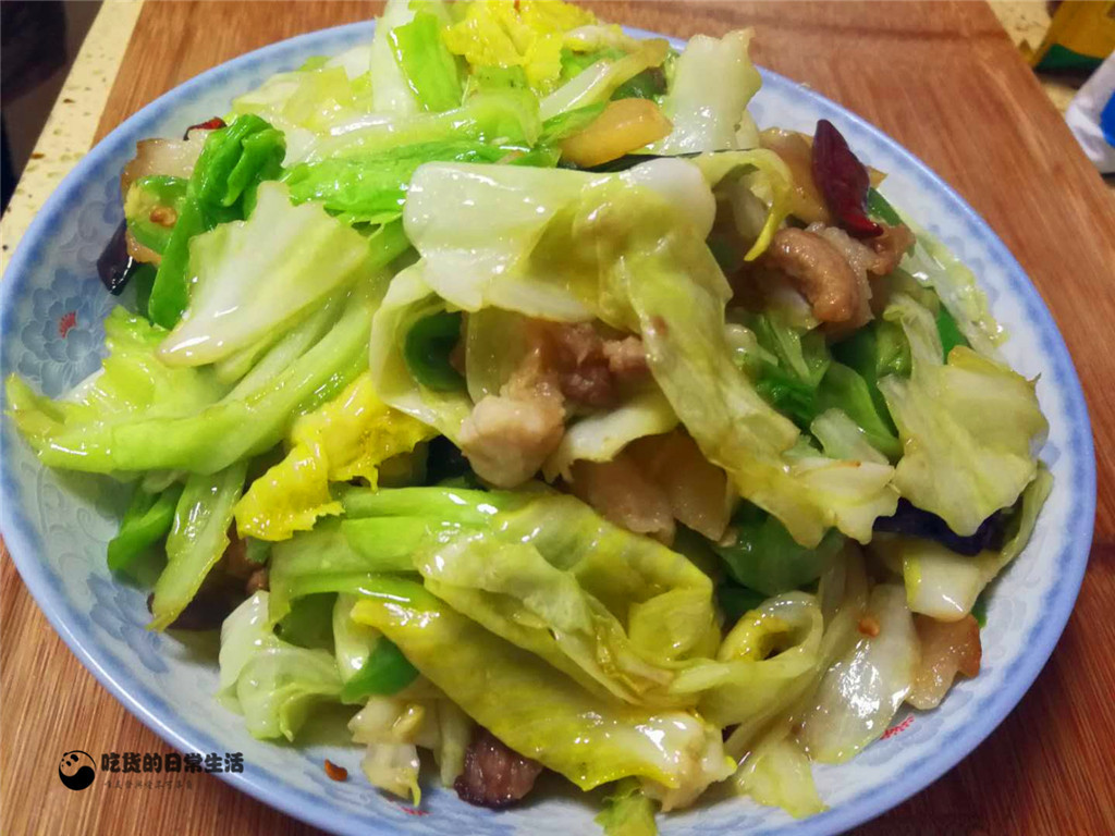 春节在家每天大鱼大肉的满肚子的油腻就想来道这个家常菜下饭