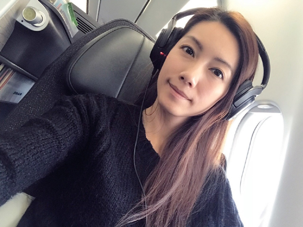 徐珊妮是剧中易天边同父异母的姐姐,从小就受到了母亲的影响,是一个