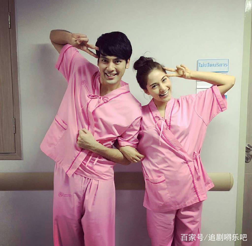 奇幻浪漫泰剧《魔幻时刻》,鬼上身的帅气gay帮你追老公!