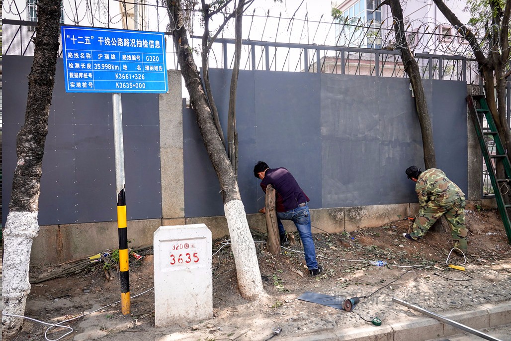 中缅边境:这面墙再也翻不过来小孩,游客少了乐趣5分钟离开!