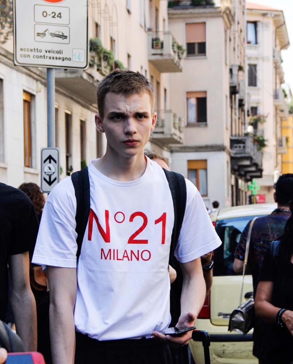 ernestklimko18岁的ernest是过去一年最受关注的新生代模特