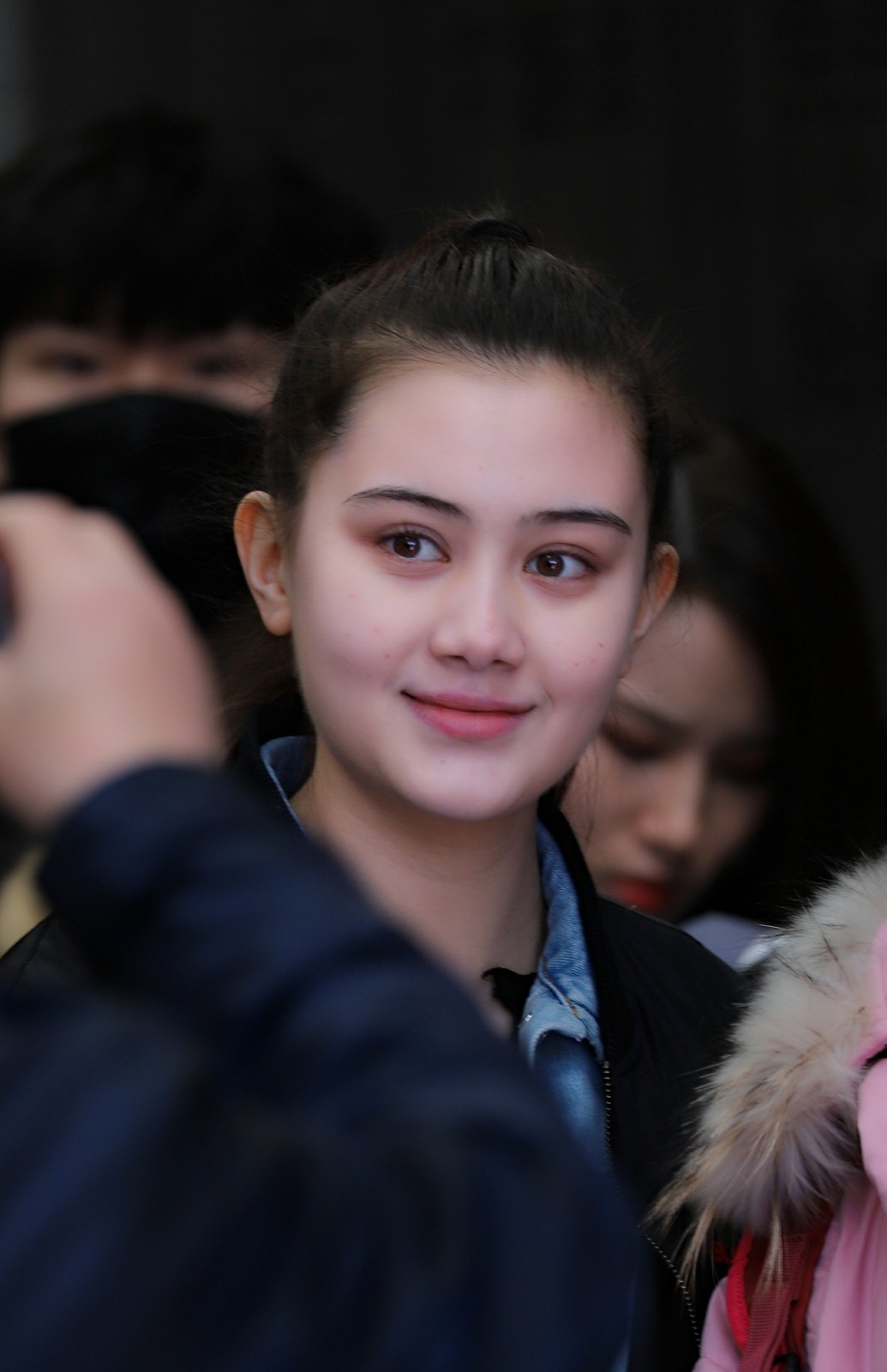 今年北电艺考的美女很多说不定哪位一就会成为炙手可热的大明星