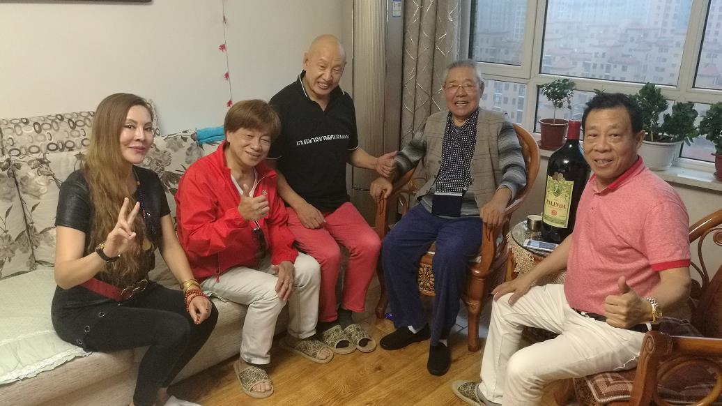 83岁高龄著名评书大师单田芳收徒杨永恩