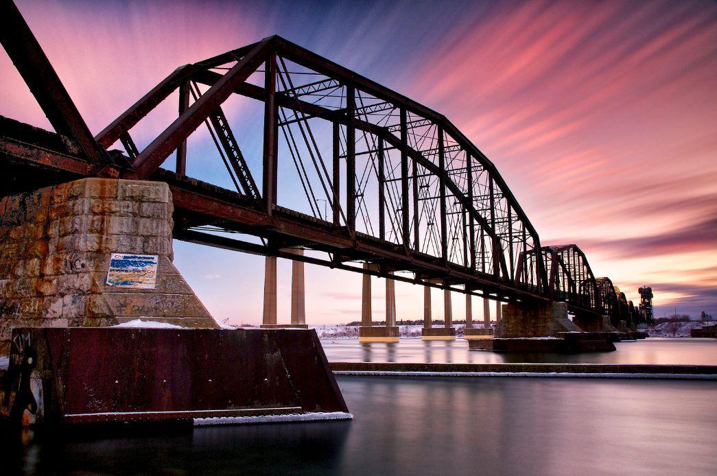 行走加拿大安大略, 邂逅 "穿着"风景的桥