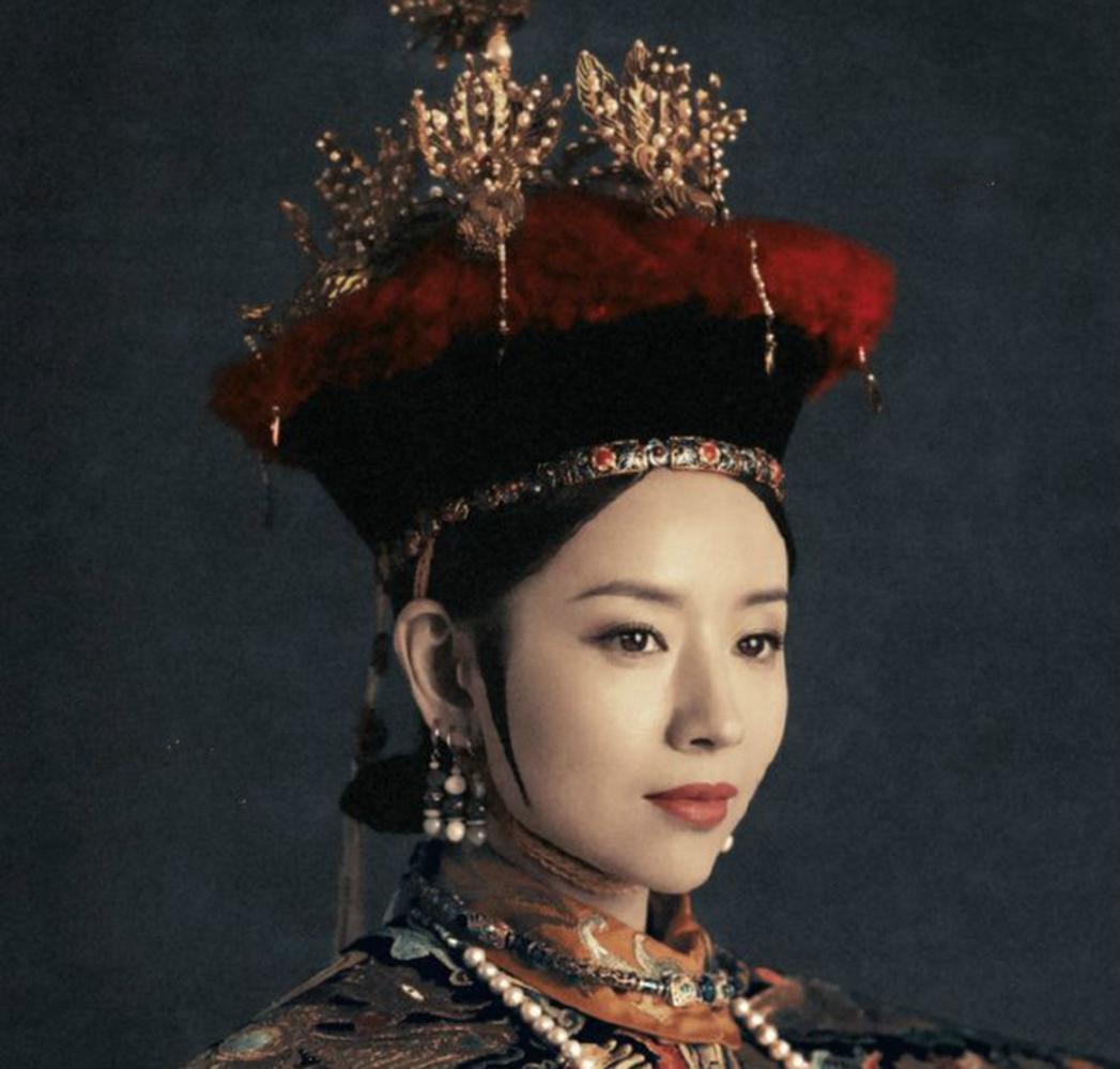 她15岁嫁给乾隆, 为乾隆生育4个子女, 是唯一自己立谥号的皇后