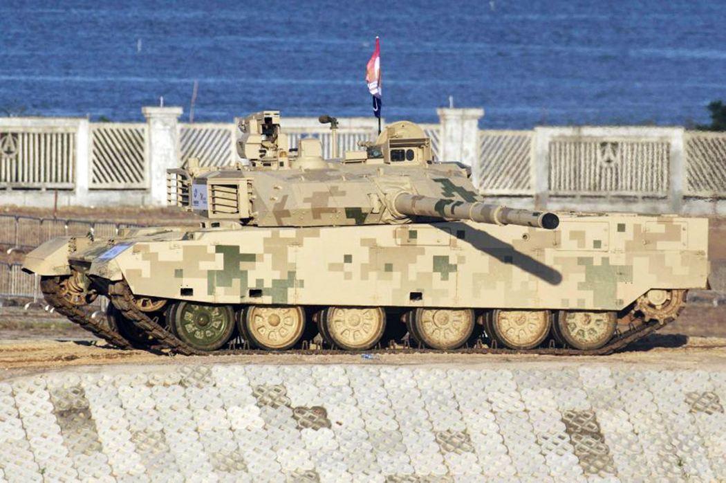 mbt-3000坦克安装1门125毫米滑膛炮,自动装弹器可装载22