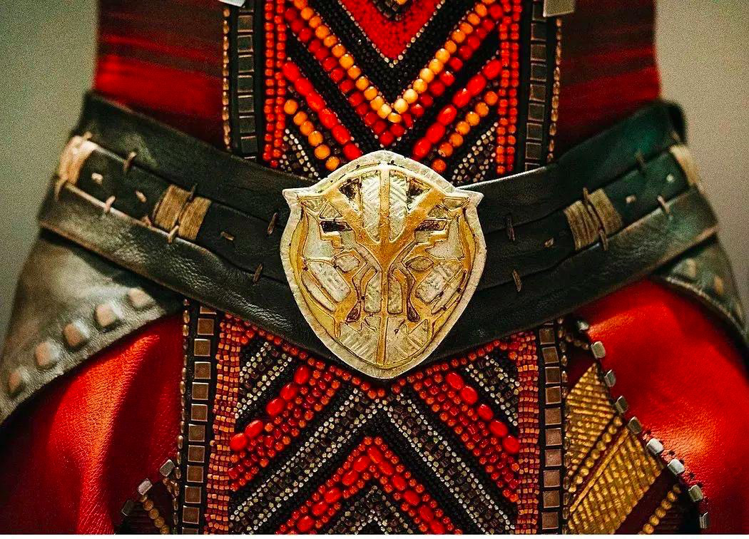 真实的鳄鱼鳞纹身更残酷,疼哭了也要忍住