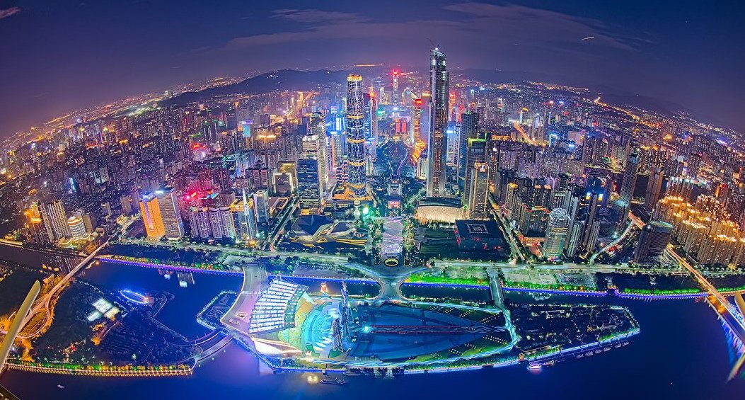 珠江三角洲城市群是亚太地区最具活力的经济区之一,它以广东70%的人口