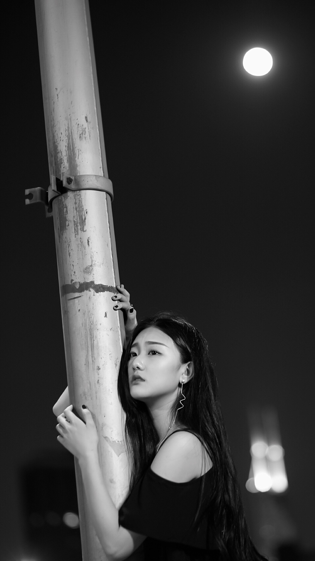 率直伶俐明朗活泼的蝶衣